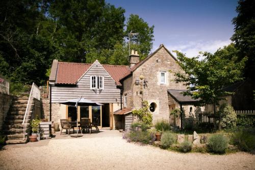 Cotswolds AoNB Cottage- Modern Renovation- Sleeps8