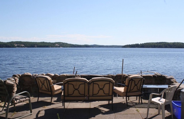 Cottage 4: pristine waterfront! Cabins at Bon Echo's Edge
