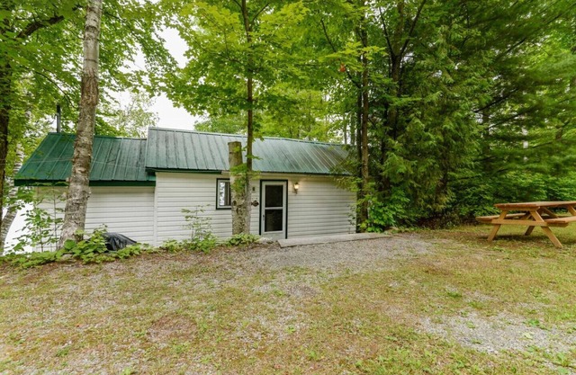 Cottage #5: Pristine Waterfront! Cottages at Bon Echo's Edge