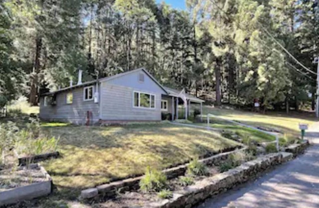Cottage at the bottom of the mountain