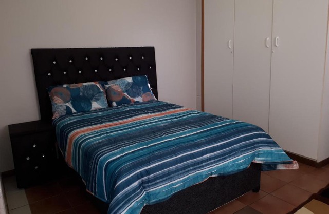 Cottage, close to UJ, Milpark, Wits