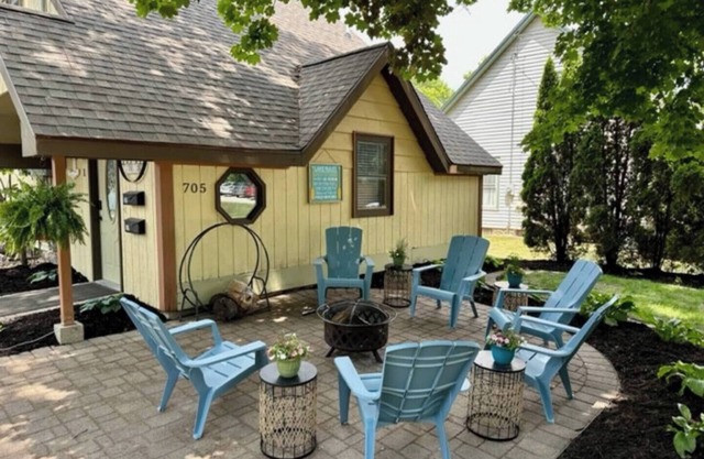 Cottage Daze