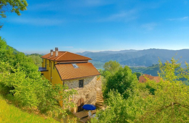 Cottage for 5 guests with 90m² in Podenzana (65832)