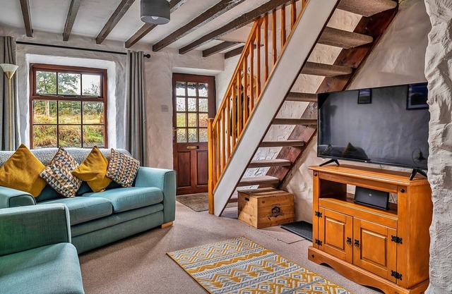 Cottage in Snowdonia with Hot Tub & Views