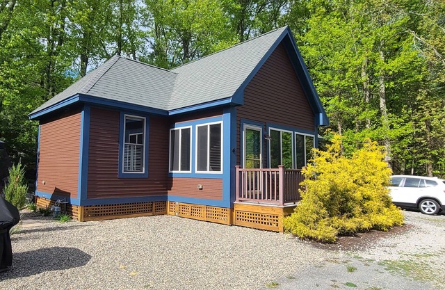 Cottage in Summer Resort just 45 minutes to Boston