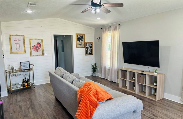 Cottage in the heart of Sulphur