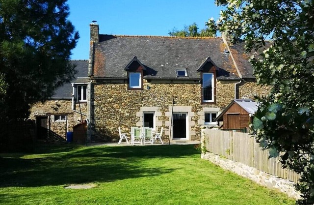 Cottage Koriosolite : à la Campagne Entre Dinan et la mer