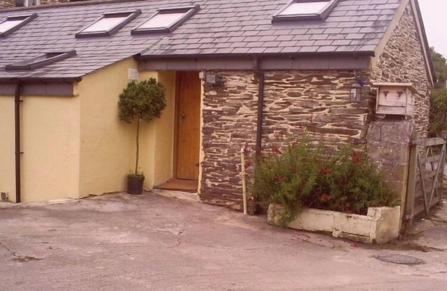 Cottage near Porthcothan Beach