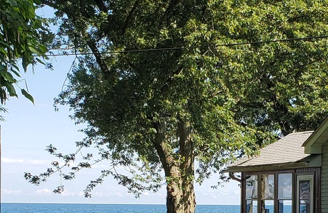 Cottage on Lake Ontario near Point Breeze