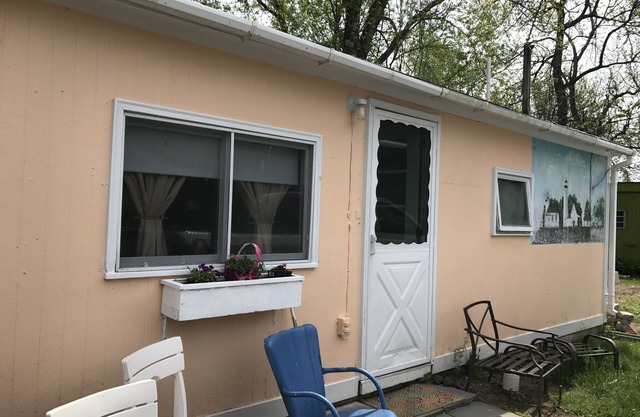 Cottage Rental with Water View