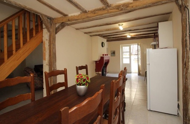Cottage tucked away in village centre