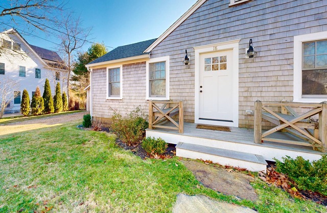 Cottage w/water views from front yard, central ac & fireplace