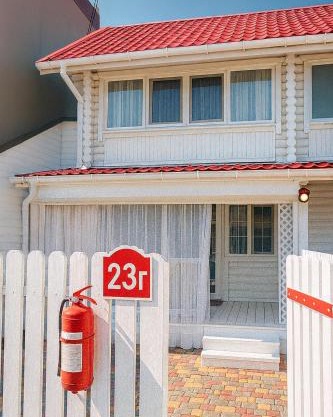 Cottage White House