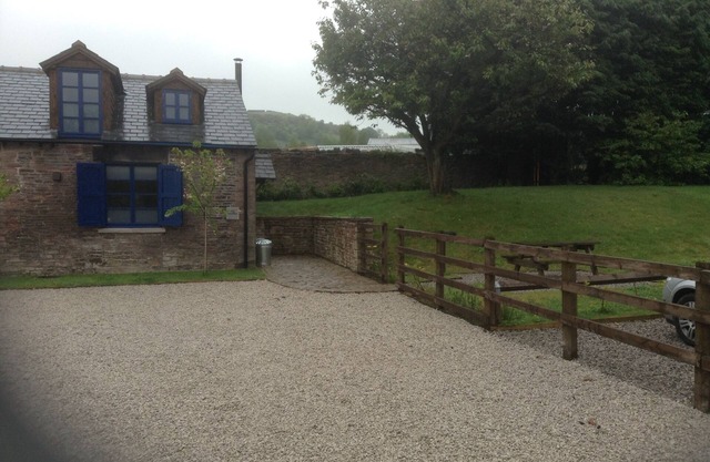 Cottage With Views Over the Peak Forest Canal and Kinder Scout.