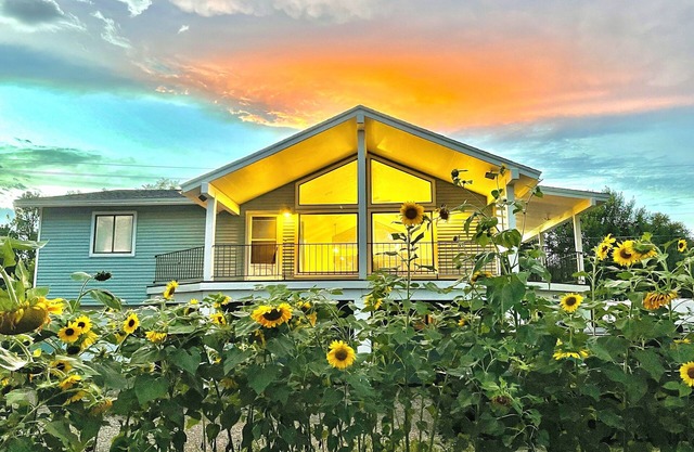 Cottonwood Country Getaway- Private Home
