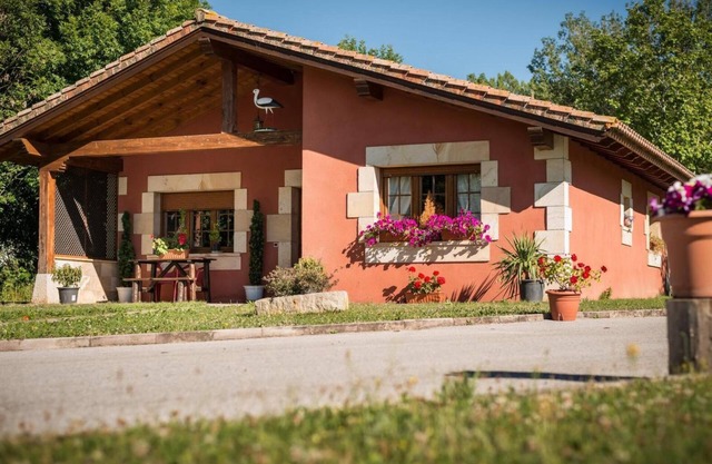 Country House 'Casa Eva' with Mountain View, Private Garden and Wi-Fi
