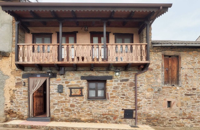 Country House 'Abuelo Jose I I' with Mountain View, Balcony and Wi-Fi