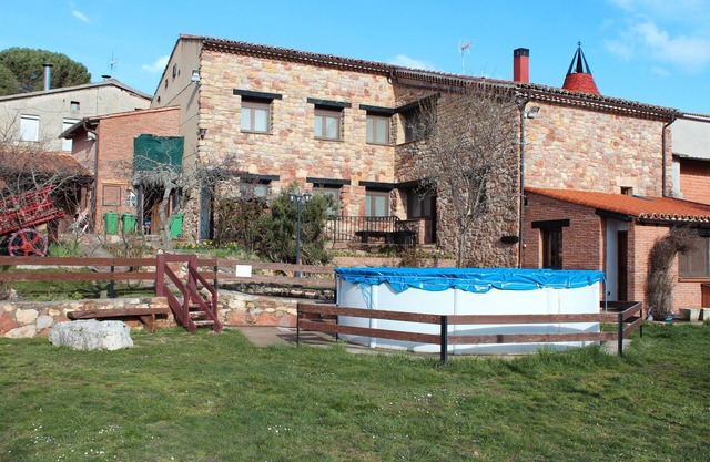 Country House 'La Chimenea De Soria II' with Mountain Views, Shared Pool and Wi-Fi
