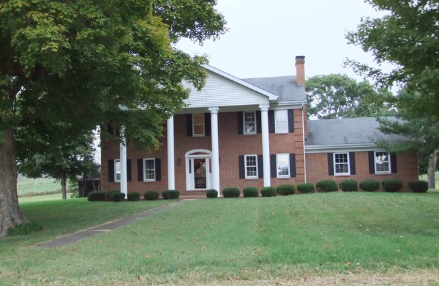 Country Farm Home, Travel the Bourbon Trail, & Historic Site