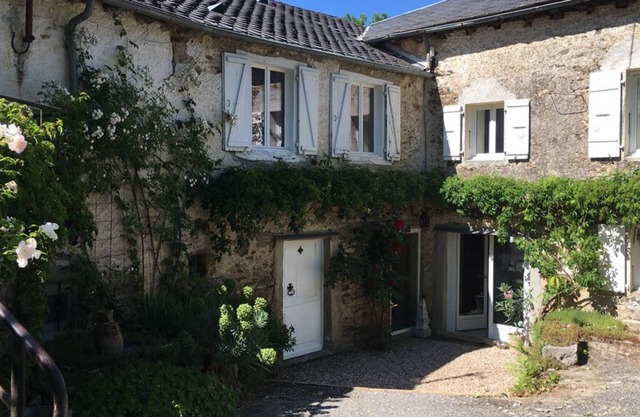 Country getaway in the Albigensian mountains