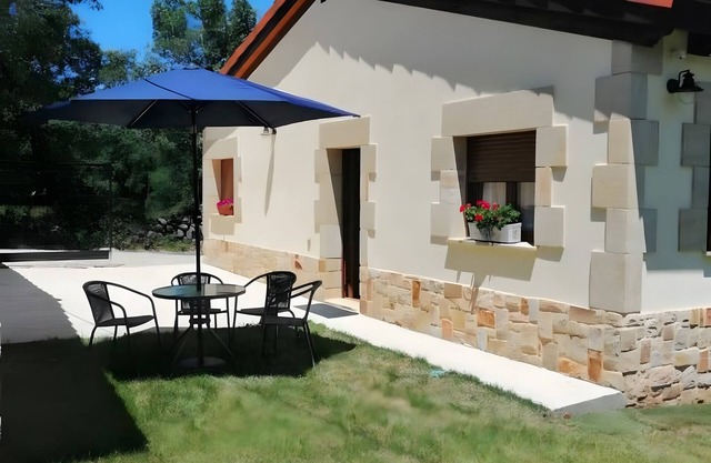 Country House 'El Aterpe 1' with Mountain View, Private Terrace and Wi-Fi