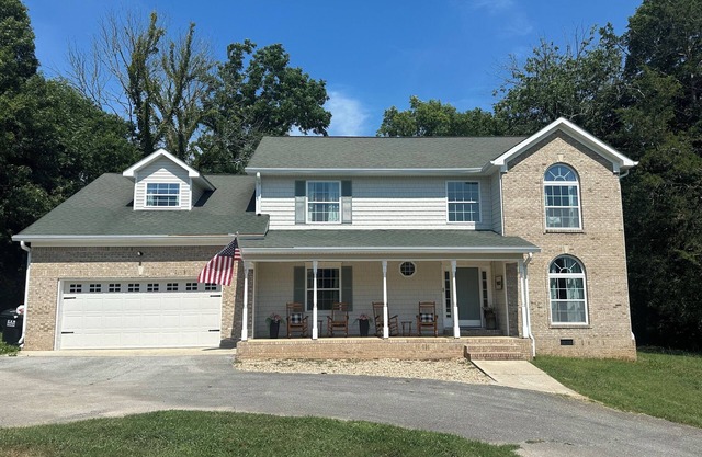 Country Home near Chattanooga, Harrison Bay, Howe Farms, and Gray Dove venues!