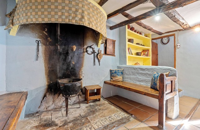 Country House 'El Obrador' with Mountain View and Private Garden
