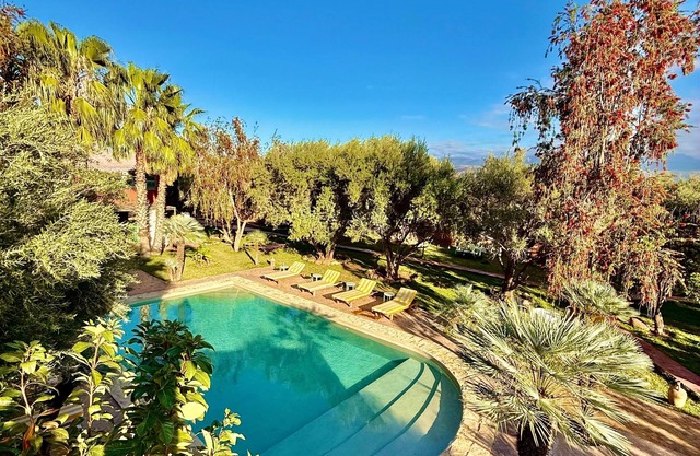Country house 5 bedrooms 12 people swimming pool 25 minutes from Marrakech.