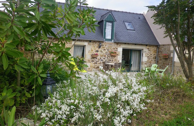 Country house a few minutes from the sea and the pink granite coast