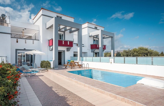 Country House 'Blue Pearl' with Private Pool, Private Terrace and Wi-Fi