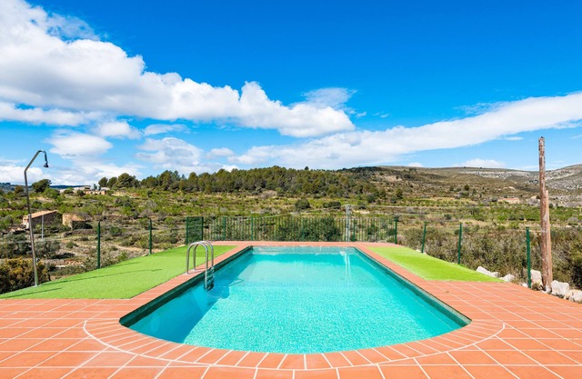Country House 'Casa Jaraiz' with Mountain View, Shared Pool and Wi-Fi