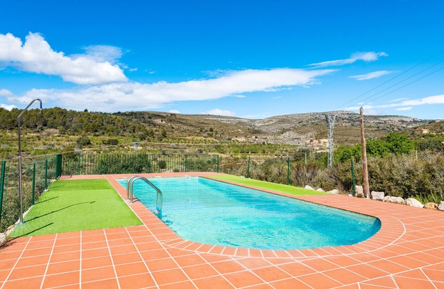Country House 'Casa Dragons' with Mountain View, Shared Pool and Wi-Fi