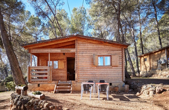 Country House 'Cabaña 1' with Mountain View, Shared Pool and Air Conditioning