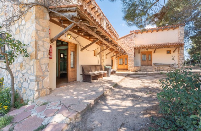 Country House 'Cabañas Rusticas 1' with Mountain View, Shared Pool and Wi-Fi