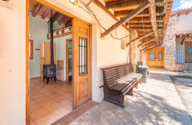 Country House 'Cabañas Rusticas 3' with Mountain View, Shared Pool and Wi-Fi