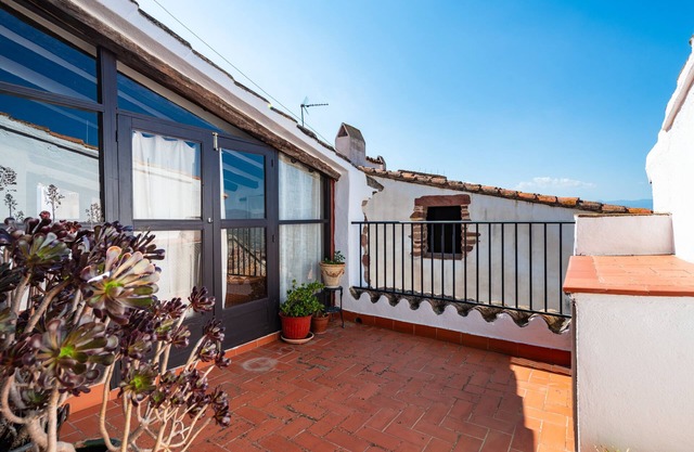 Country House 'Casa Retiro Vilafames' with Mountain View, Private Terrace and Air Conditioning