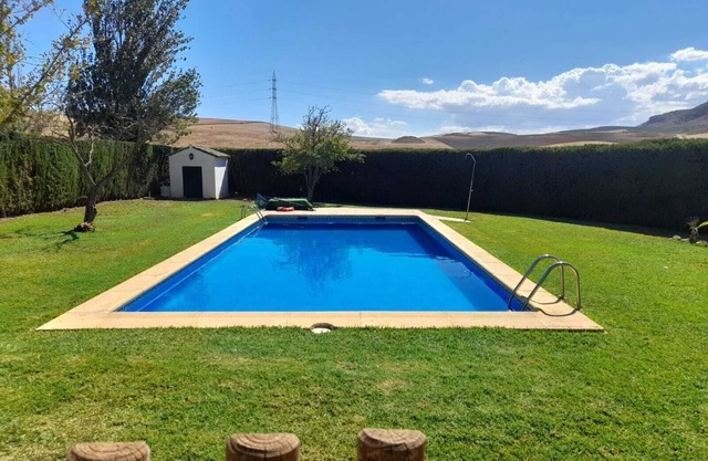 Country House "Complejo Cortijo Rural El Puntal" with Mountain View & Private Pool
