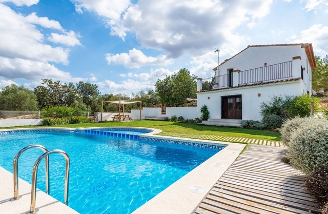 Country House 'Mas Del Sandungo' with Mountain View, Private Pool and Wi-Fi