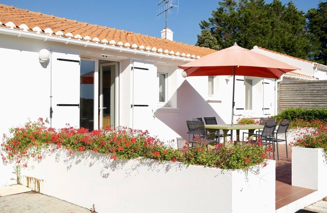 Country house for 6