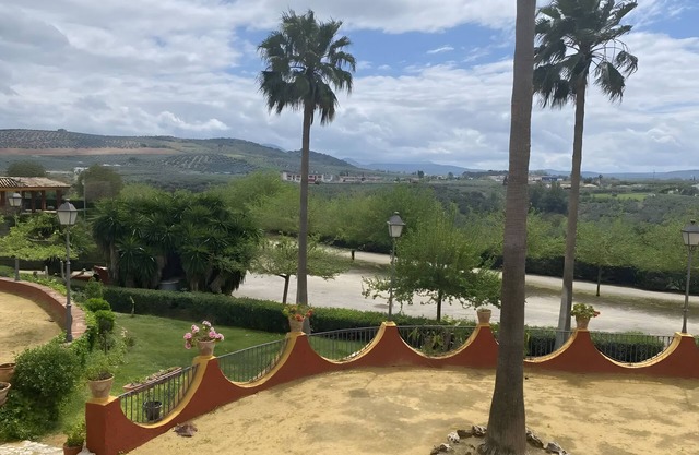 Country House 'Holiday House Dehesa Del Colmenar' with Mountain View, Wi-Fi and Air Conditioning