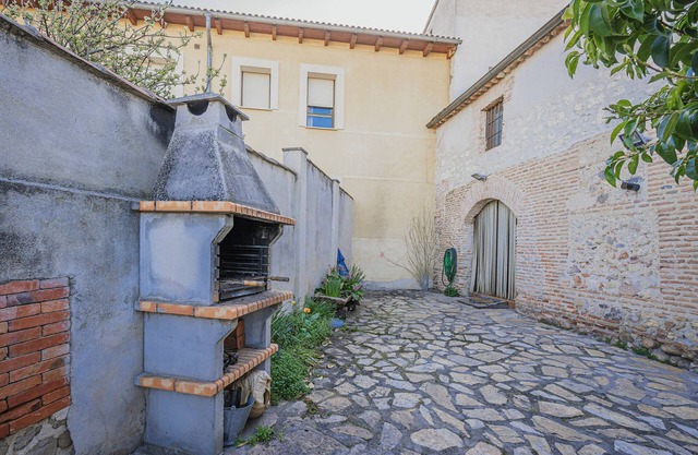 Country House 'La Casería 1' with Private Garden and Wi-Fi
