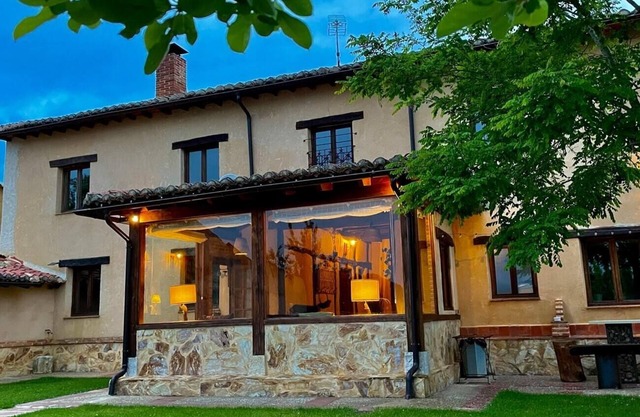 Country House 'La Manzana' with Mountain View, Wi-Fi and Air Conditioning