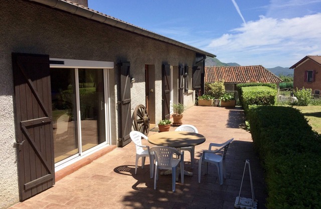 Country house, nearby hiking trails.