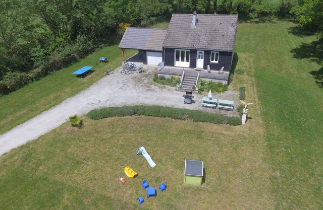 COUNTRY HOUSE on 7000 m2 of land