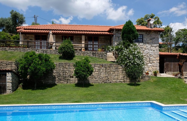 Country house with private swimming pool and entertainment lounge