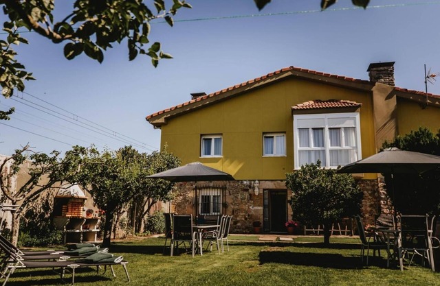 Country House 'Real 110mas2' with Mountain View, Private Garden and Wi-Fi