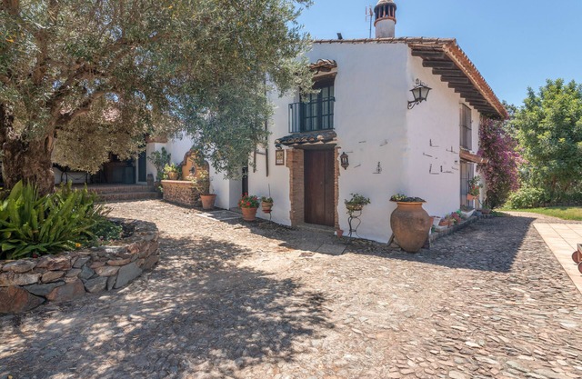Country House 'Veda' with Mountain View, Shared Pool and Shared Garden