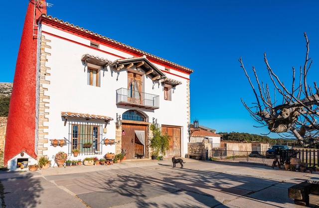 Country House 'Vell' with Mountain View, Private Garden and Wi-Fi