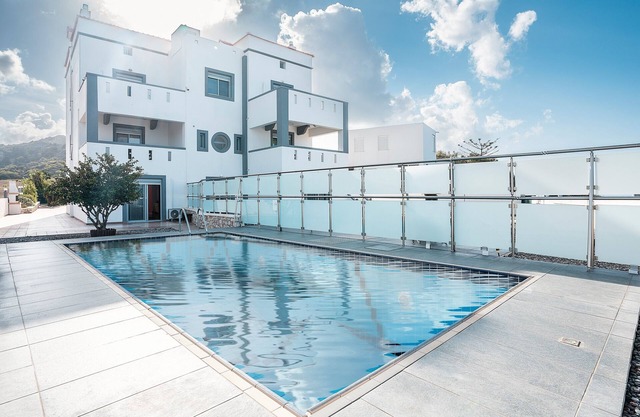 Country House 'White Pearl Apolakkia 1' with Shared Pool, Shared Terrace and Wi-Fi