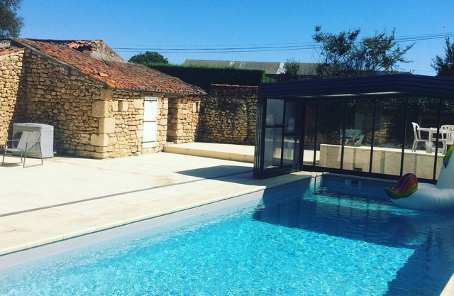 COUNTRY HOUSE WITH LARGE GARDEN + PRIVATE POOL + RIVER
